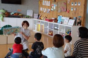 読み聞かせ